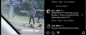 📽 ИДИОТИЗАМ ВО НОВИ САД Маж уринираше врз свеќите и врз цвеќето за жртвите од несреќата
