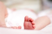Мртво новороденче донесено на Детска клиника, мајката го родила дома