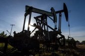 Спуштање на цените на нафтата поради одлука на ОПЕК